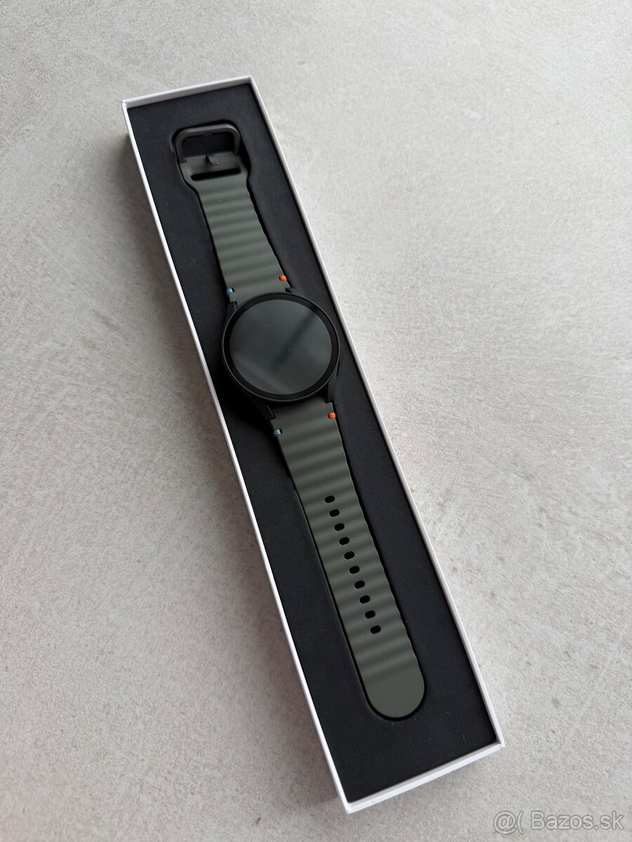 Samsung Galaxy Watch 7 (SM-L305F).