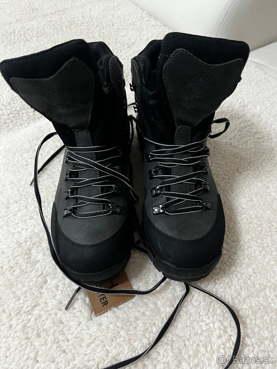 Vibram treková obuv Nová -