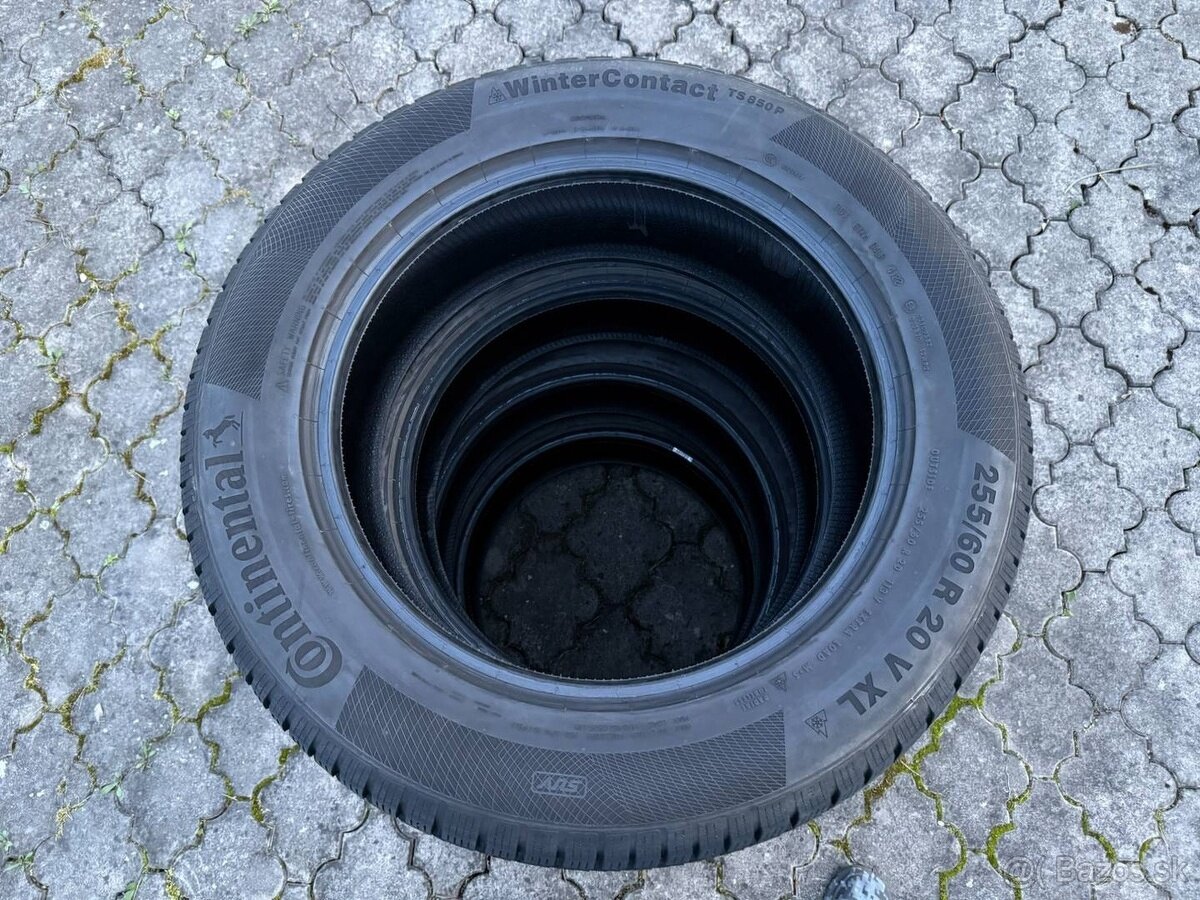 R20 SADA PNEU CONTINENTAL 255/60/20 113 V XL 95%