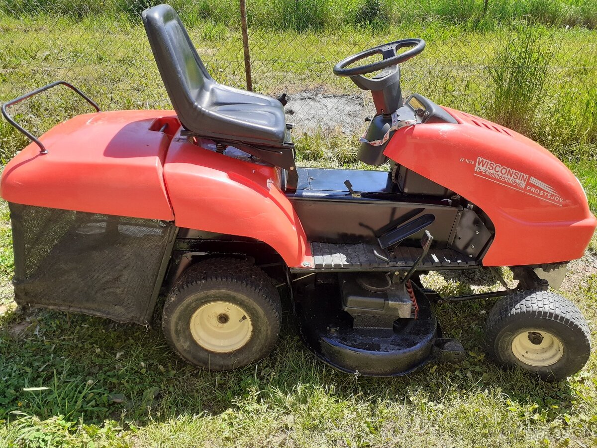 traktorova kosacka Wisconsin W1618