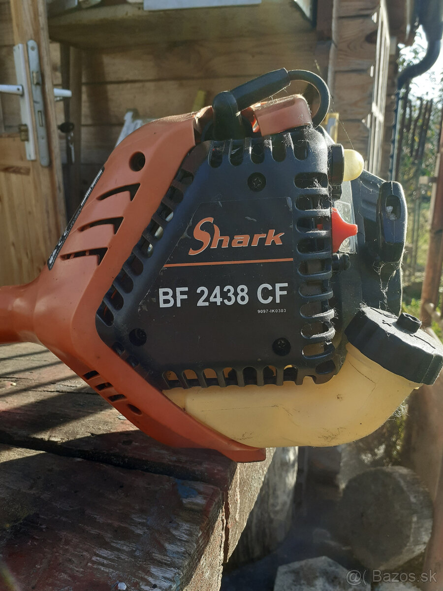 Vyžínač Shark