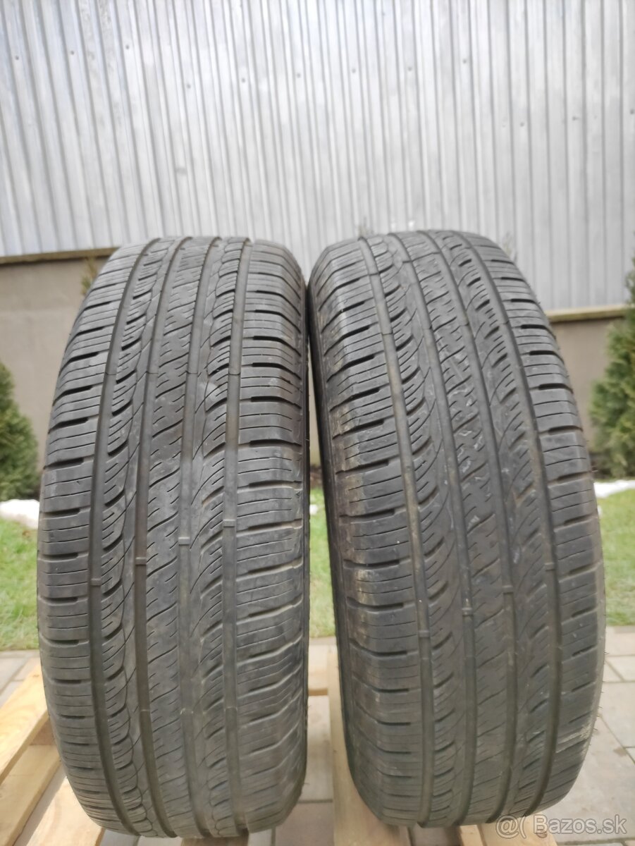 Pneu 235/70 R16