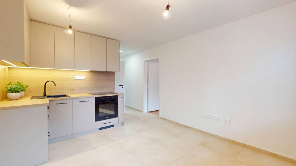 Menší 2 izbový byt po kompletnej rekonštrukcii, Dubnica nad