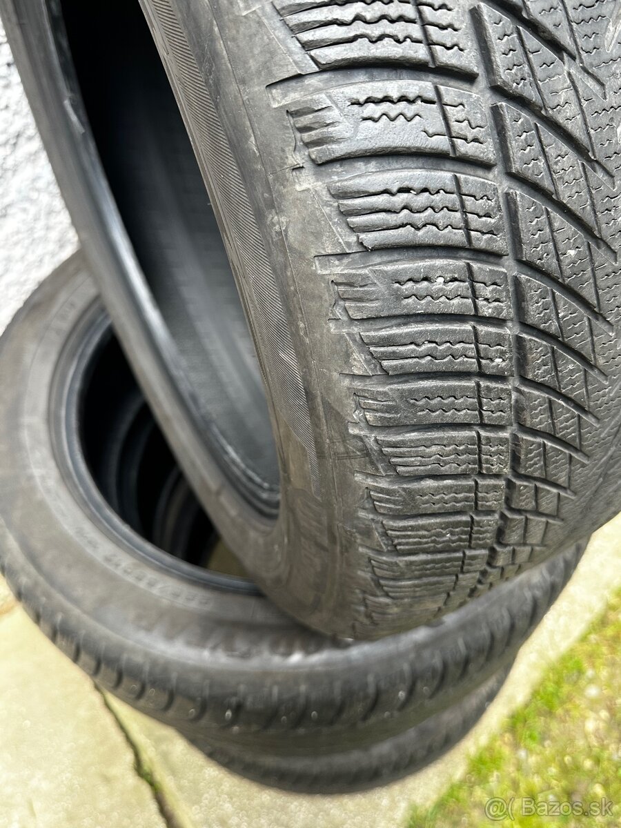 ZIMNÁ SADA 225/55 R17 GOODYEAR ULTRAGRIP PERFORMANCE 3 2023