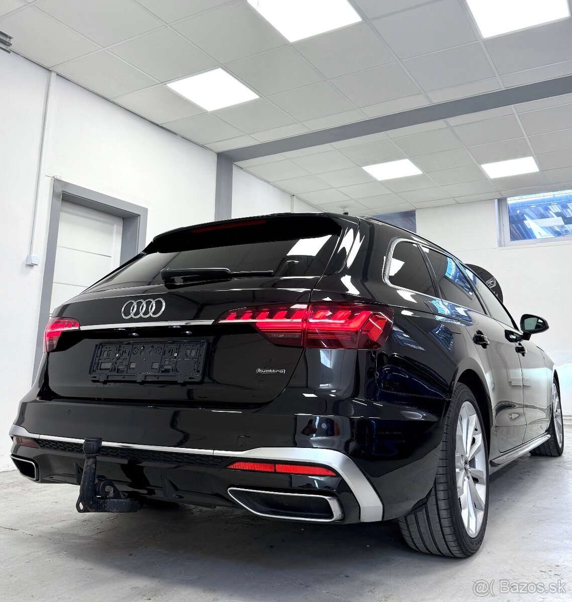 Audi A4 Avant 40 2.0 TDI S-LINE QUATTRO