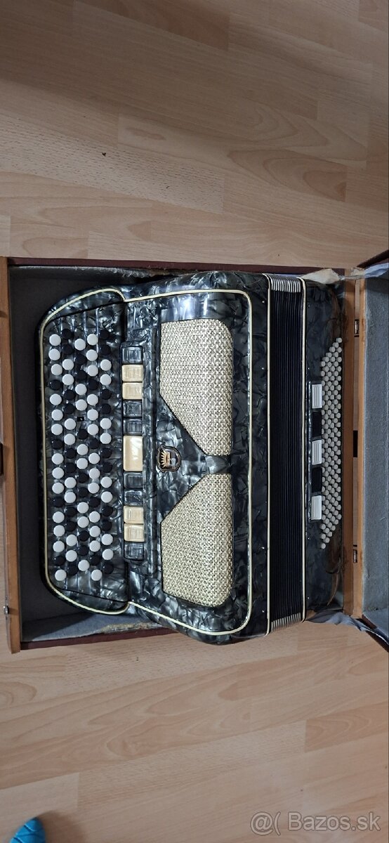 Gombikovy akordeon Firotti (B)