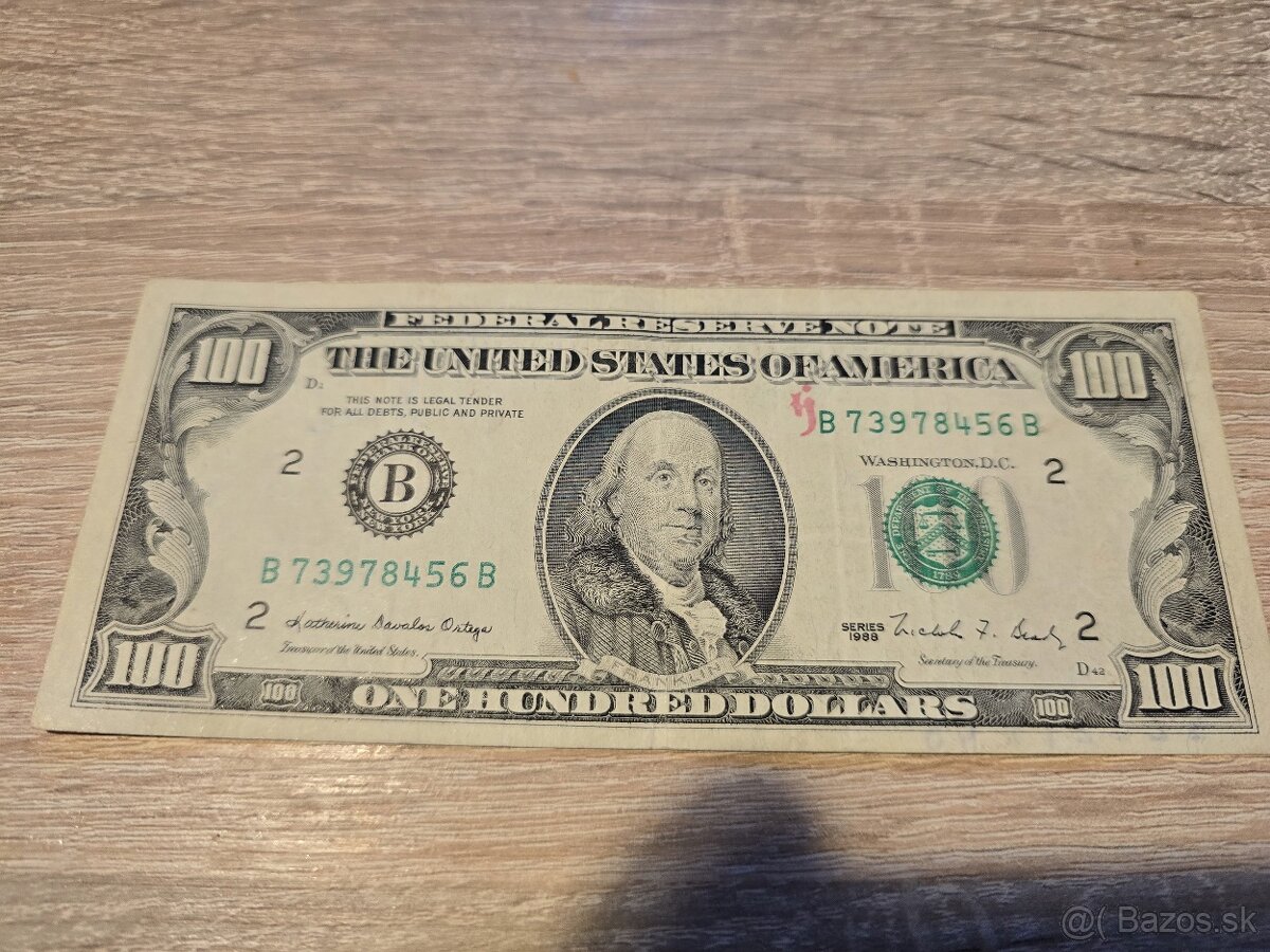 Starsie, platne americke dolare