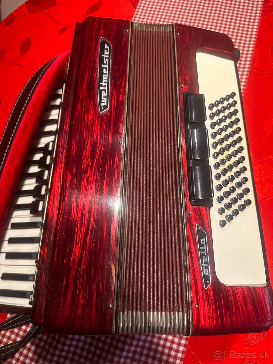 Akordeón Weltmeister – Stella 80