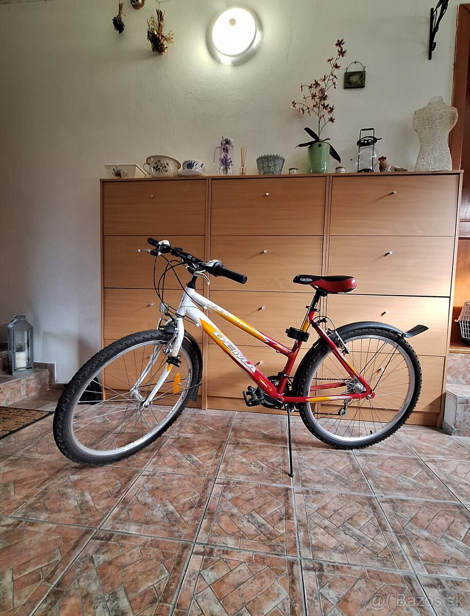 Dievčenský bicykel DEMA