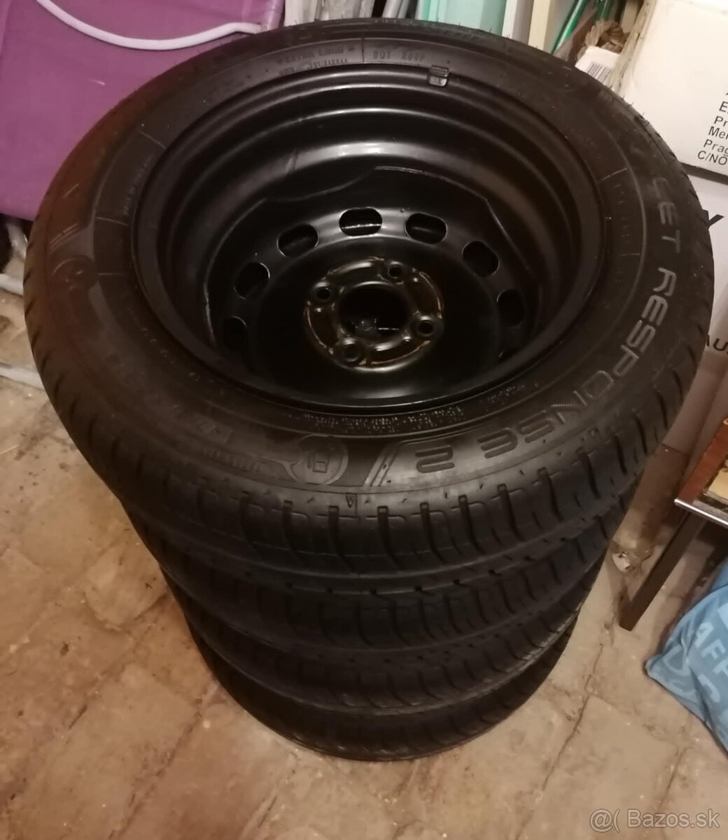 Predám 4 letné pneu 14" na diskoch