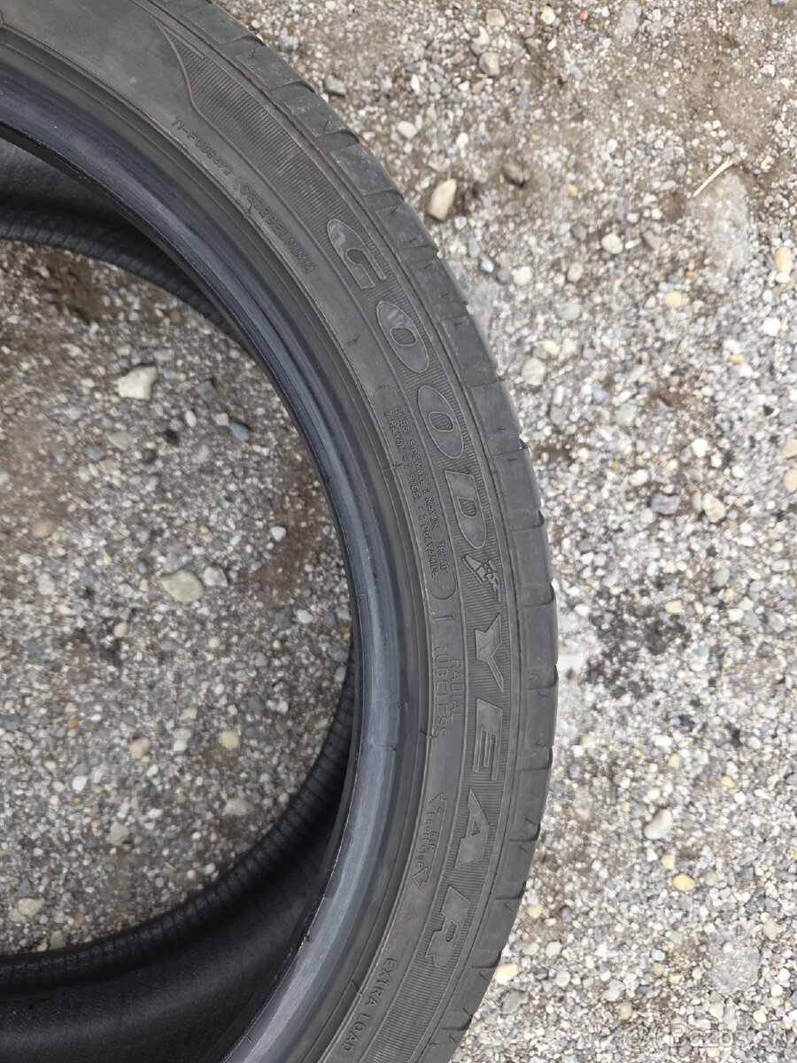 Pneu 245 40 R19 GoodYear Eagle F1