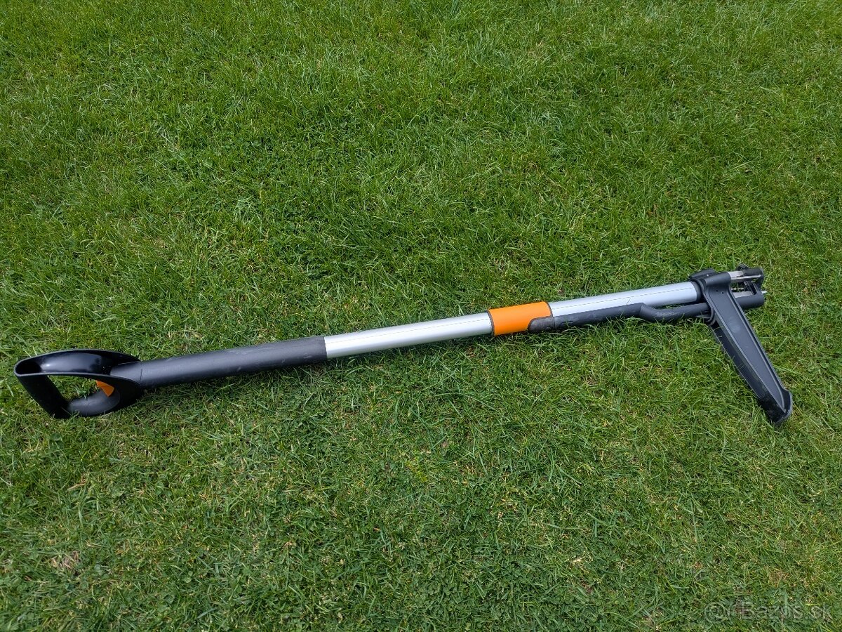 Vytrhávač buriny, teleskopický fiskars