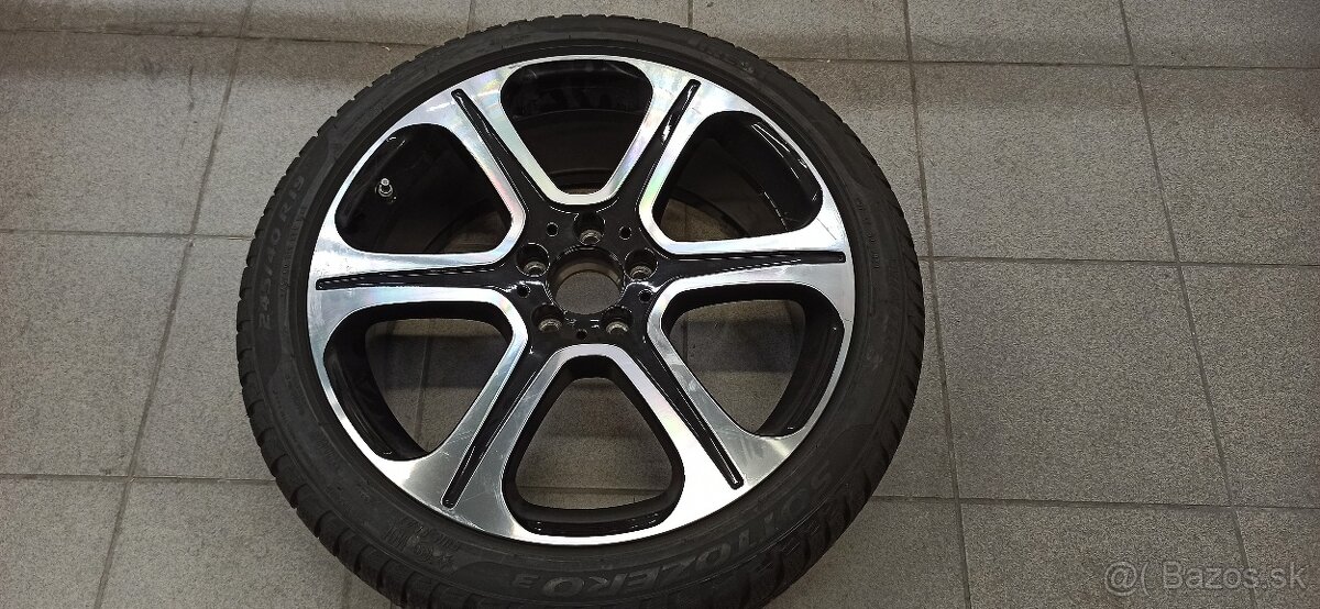 Zimný komplet 245/40 R19