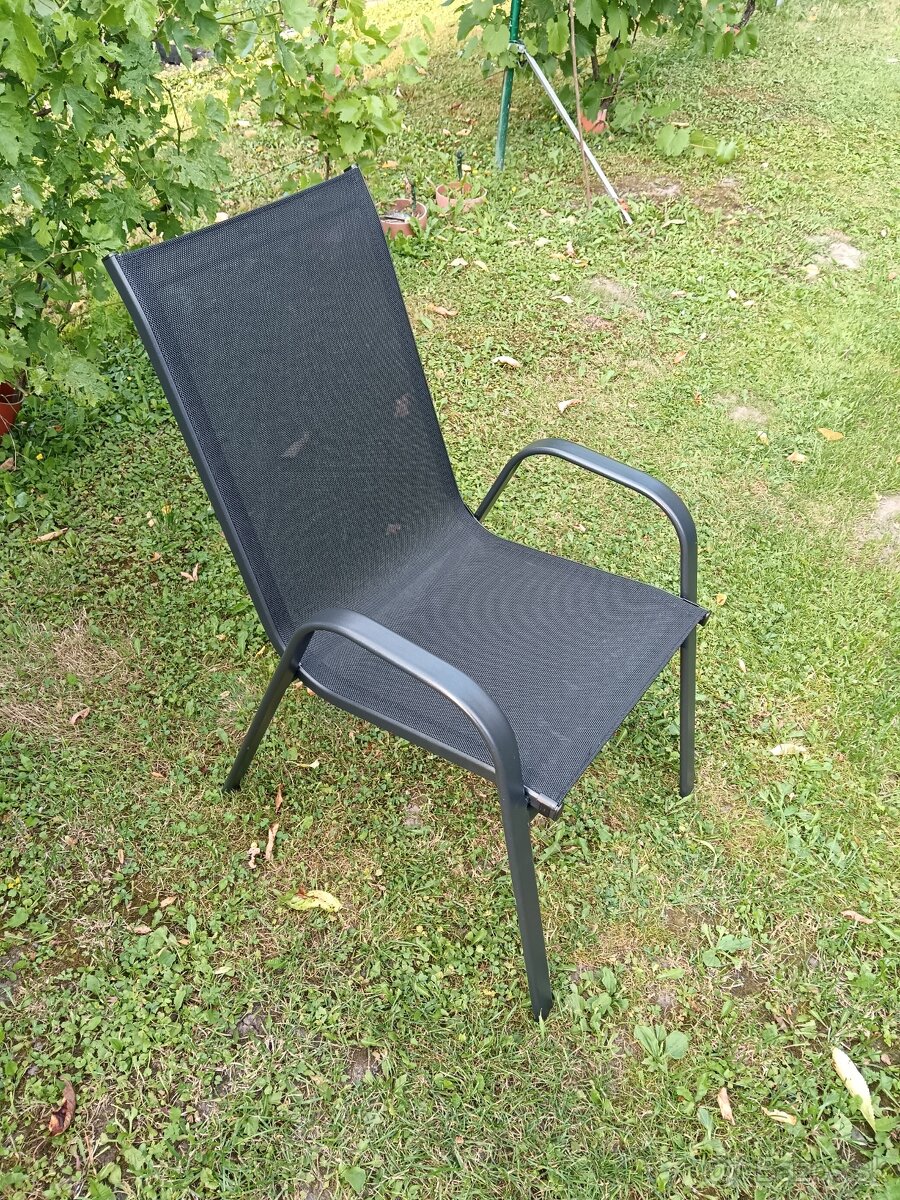 Záhradná stolička