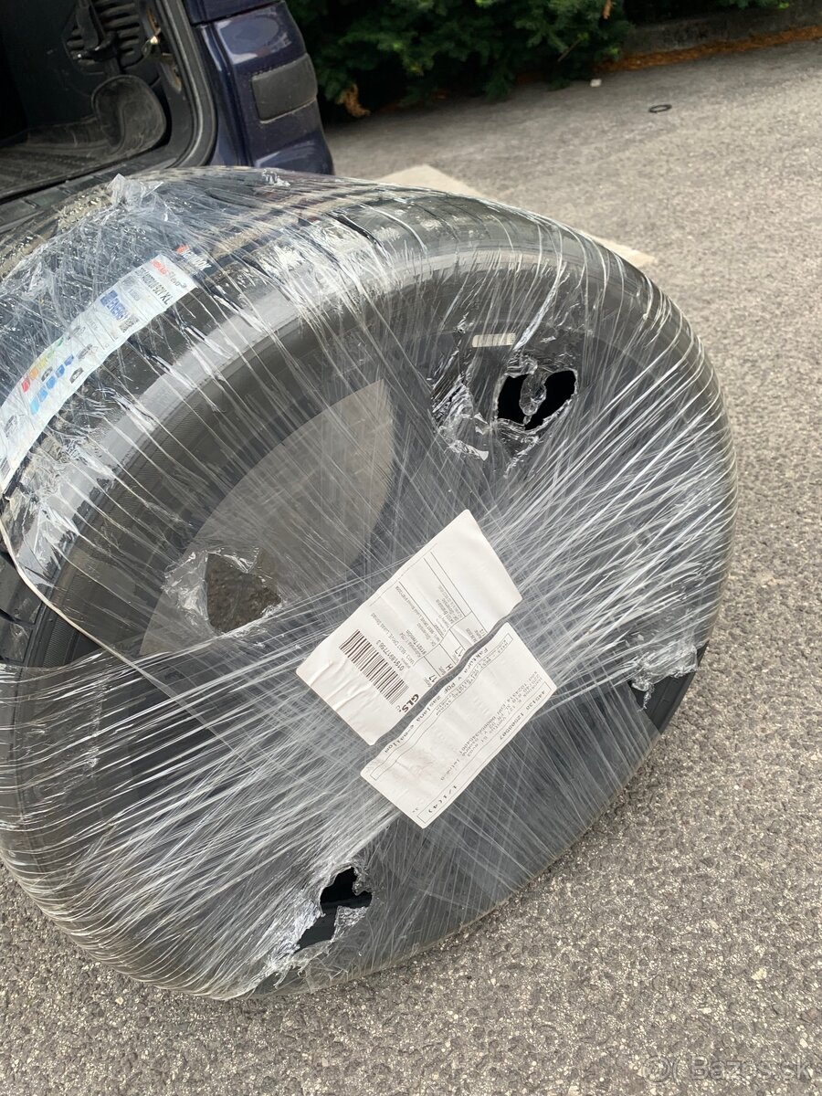 Hankook 225/40 r18