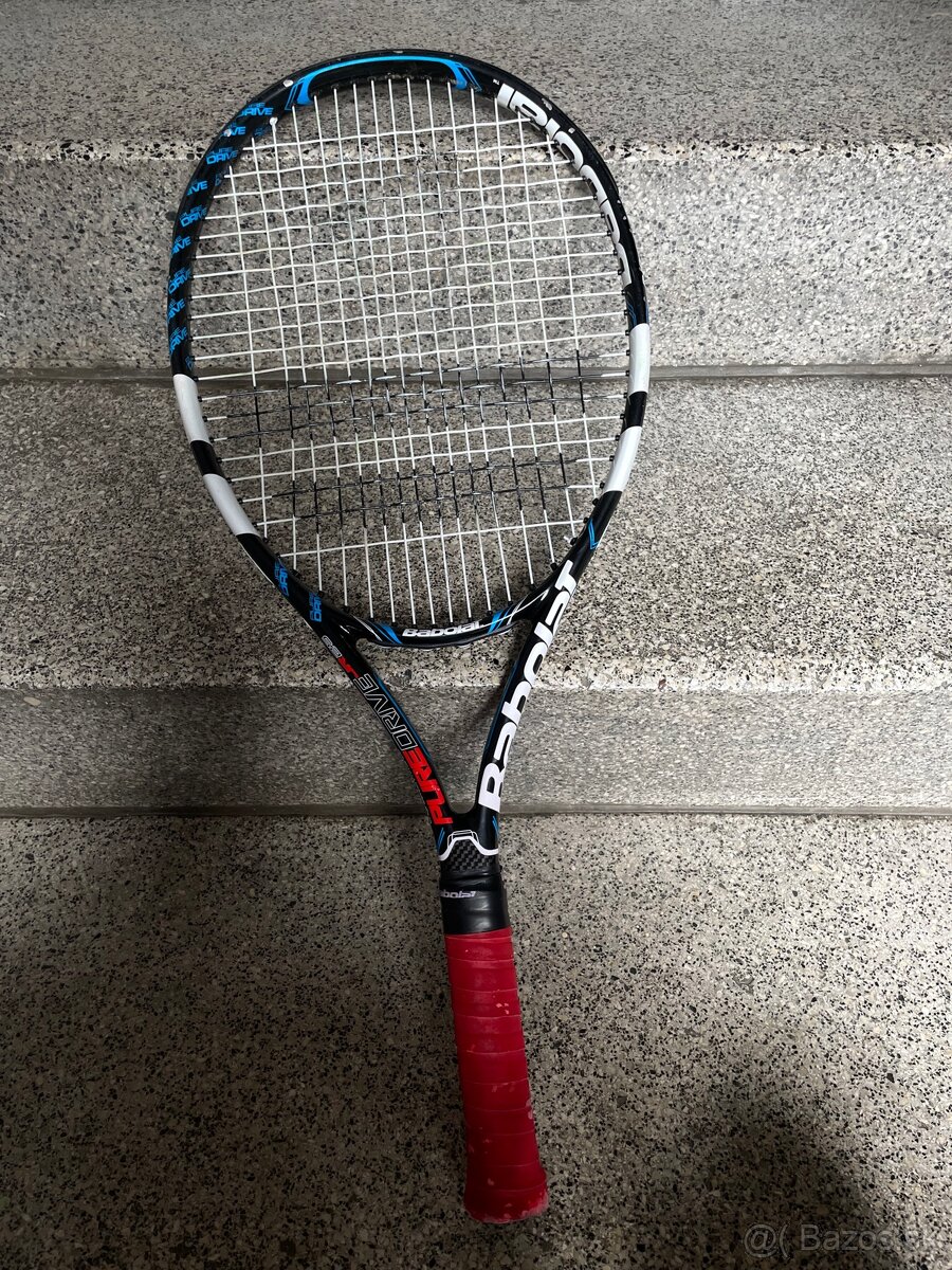 Tenisová raketa babolat