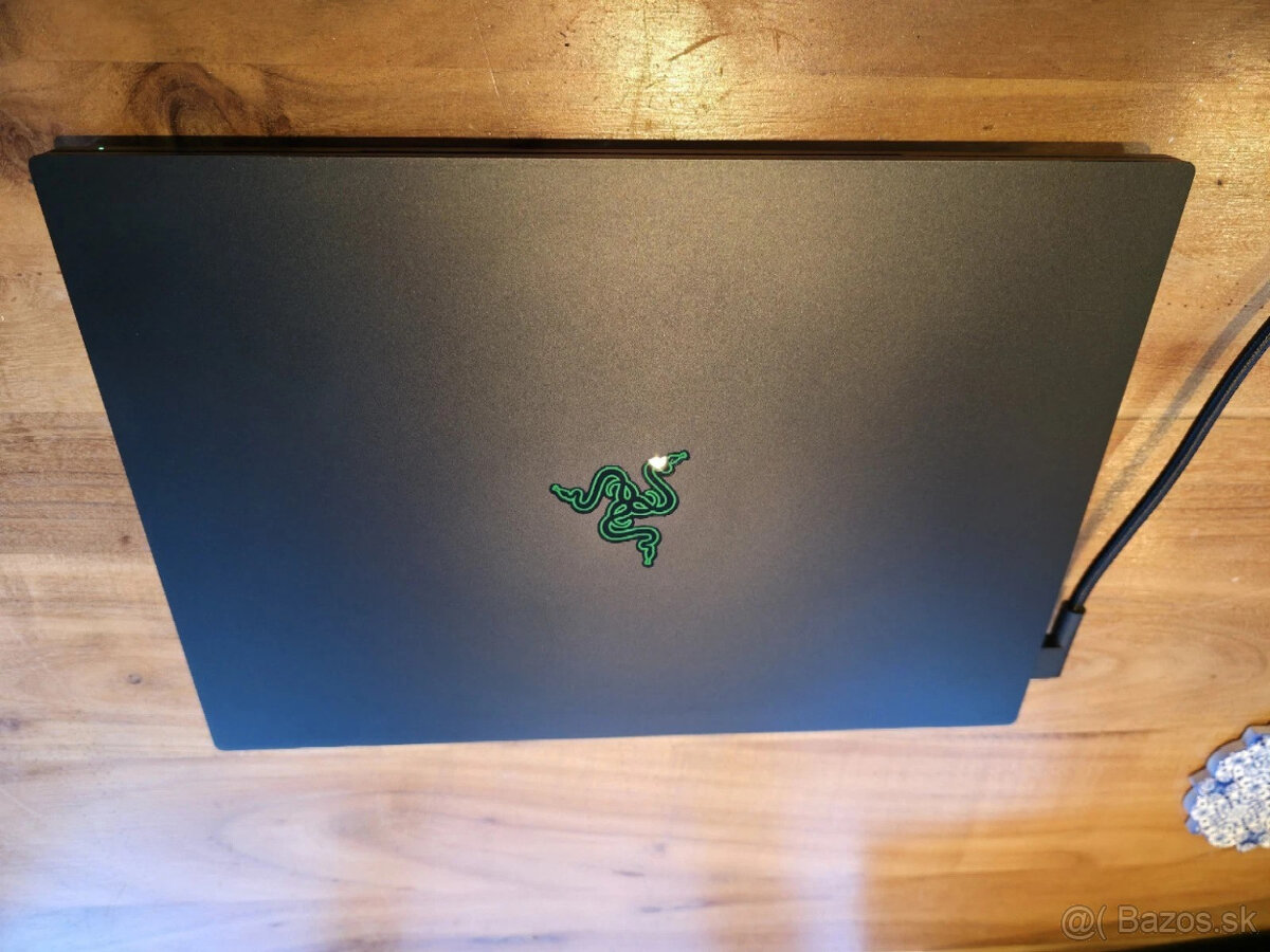 Razer Blade 16