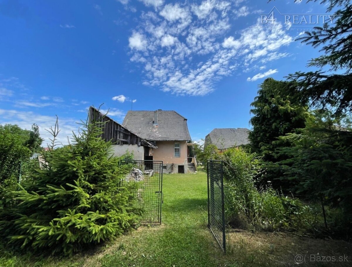 Rodinný dom so slnečným pozemkom 1856 m2, Svinná