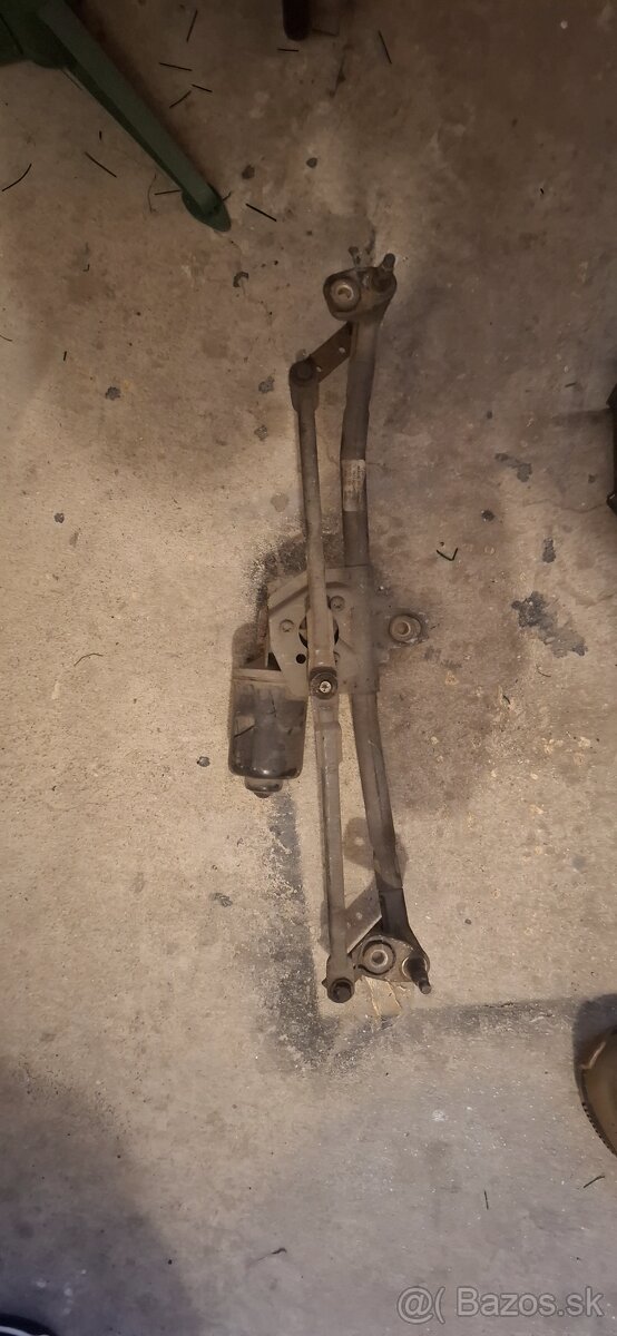 Predam tiahlo  sieracaseat leon 1m