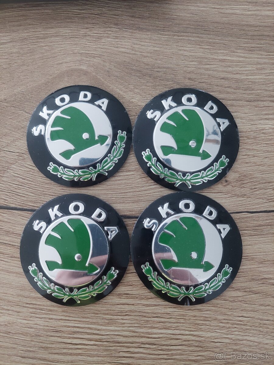 Škoda 3D samolepy na stredové pukličky