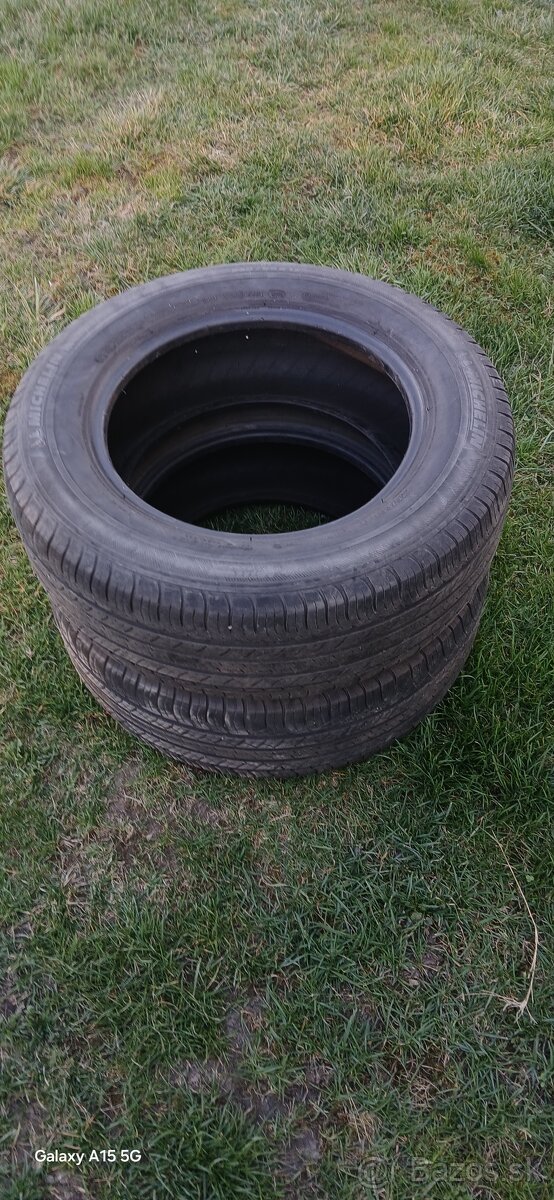 Pneumatiki michelin R17
