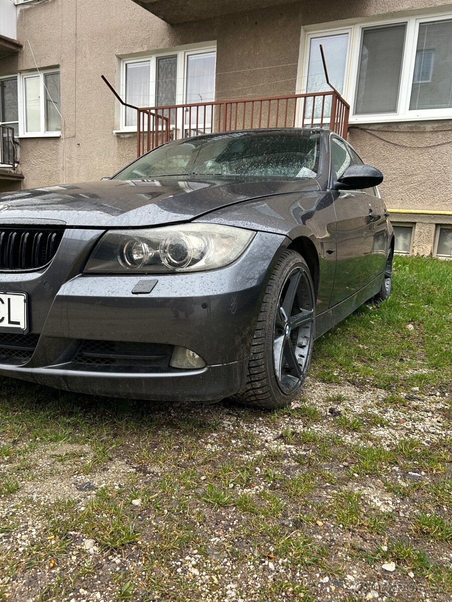 BMW e90 325i