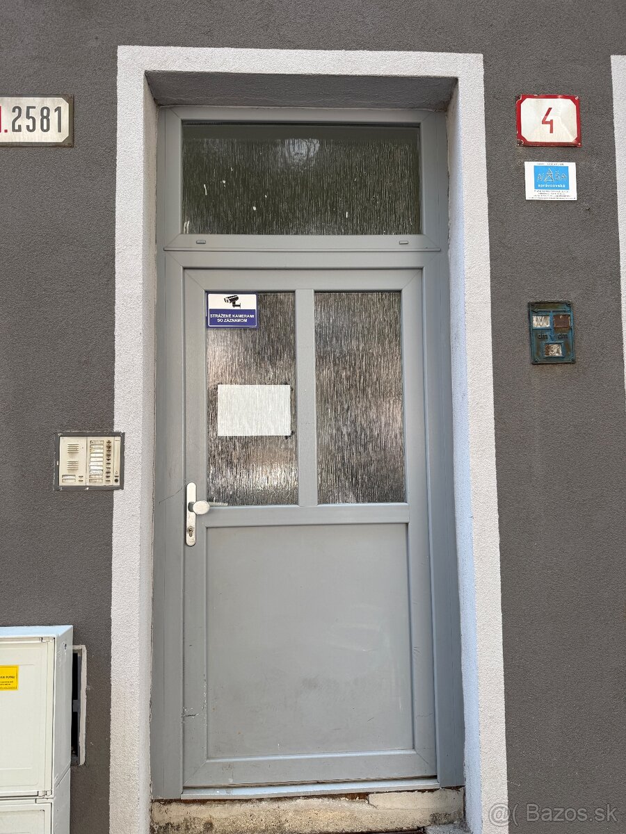 Vchodove dvere
