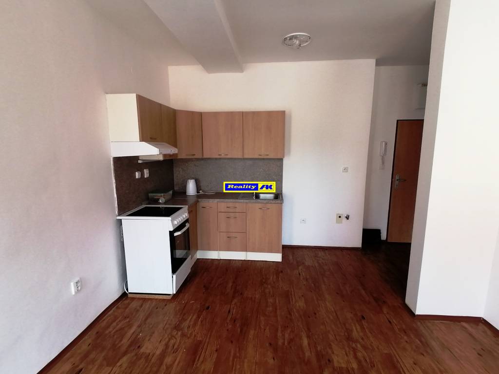 2 izbový byt na prenájom Vrútky, balkón