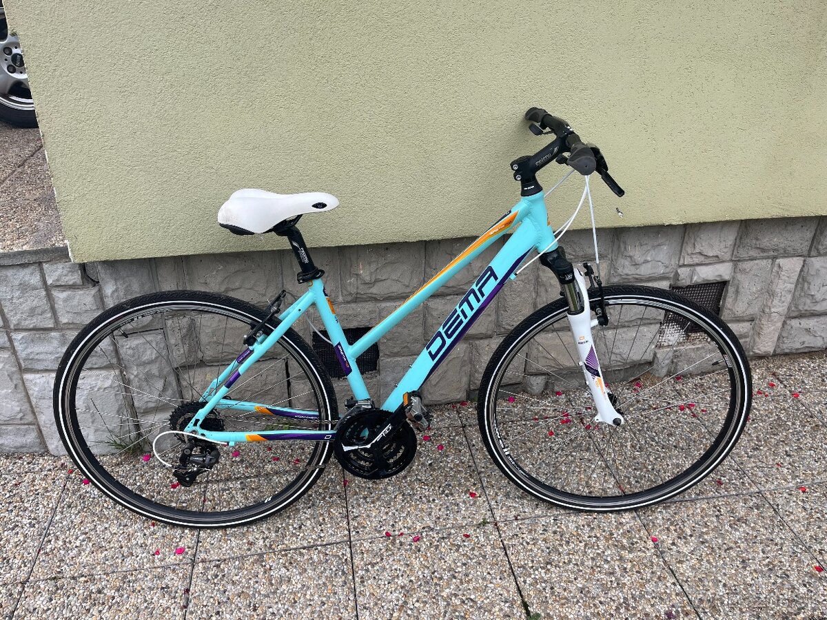 Trekingový bicykel Dema Greta