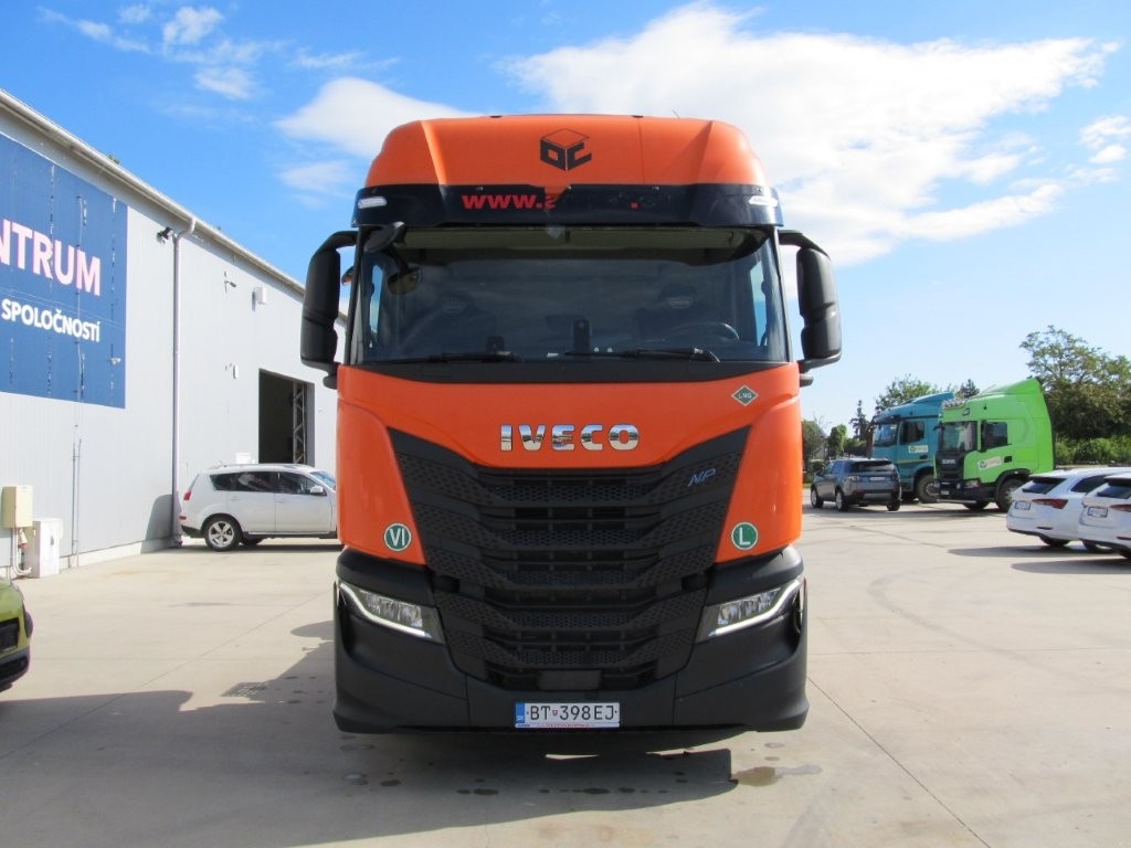 IVECO AS440ST/P LNG