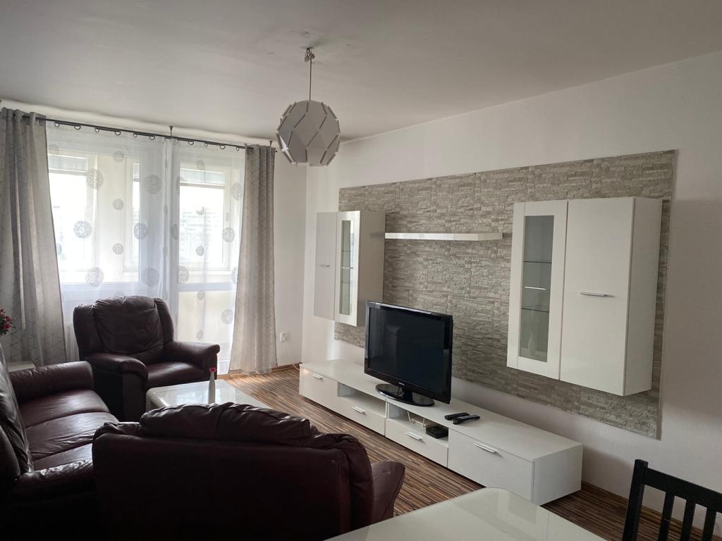 Prenájom 3 i.byt Nám.Hraničiarov BA