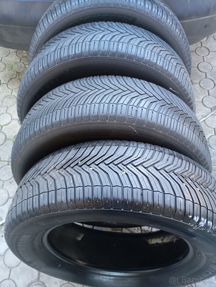 225/60 R17 celoročné Michelin