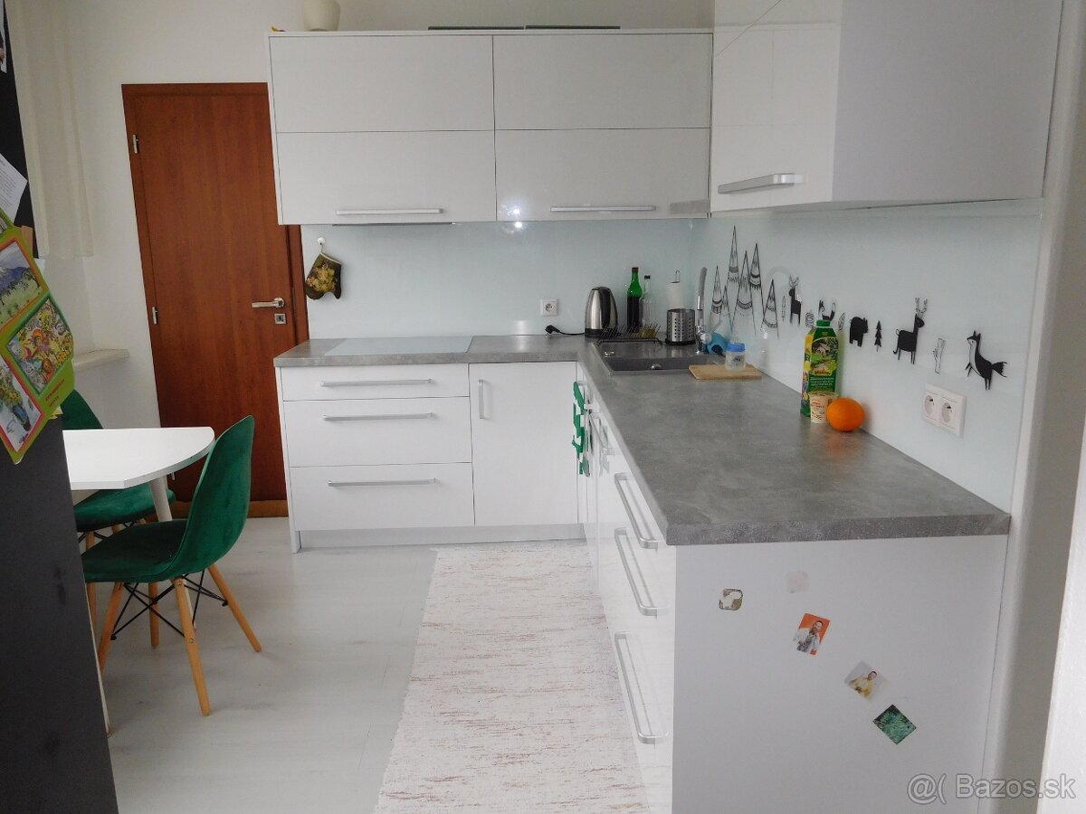Krásny slnečný 3izb. byt Nemocničná - 73 m2.