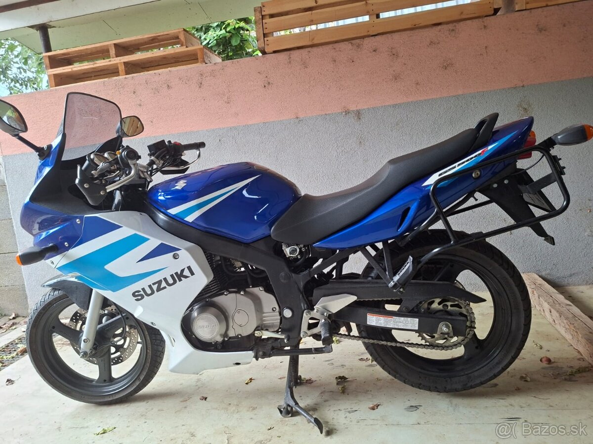 Suzuki GS500F