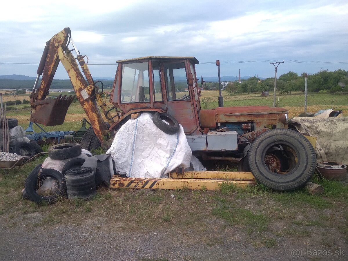 Traktor bager-zetor