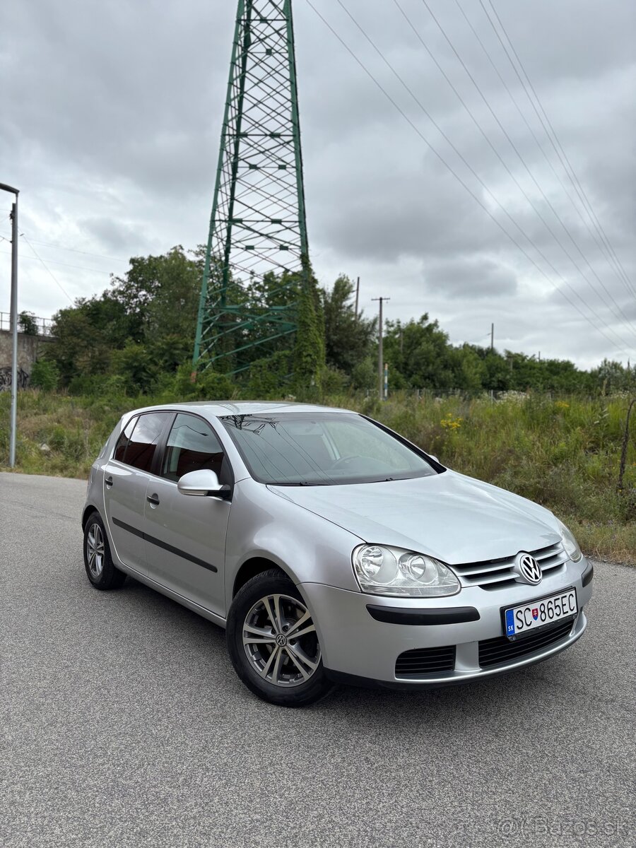 Parádny Volkswagen Golf 5 , 1.4 55kw