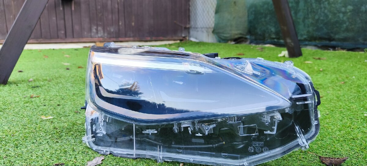 Svetlo Toyota Yaris Cross