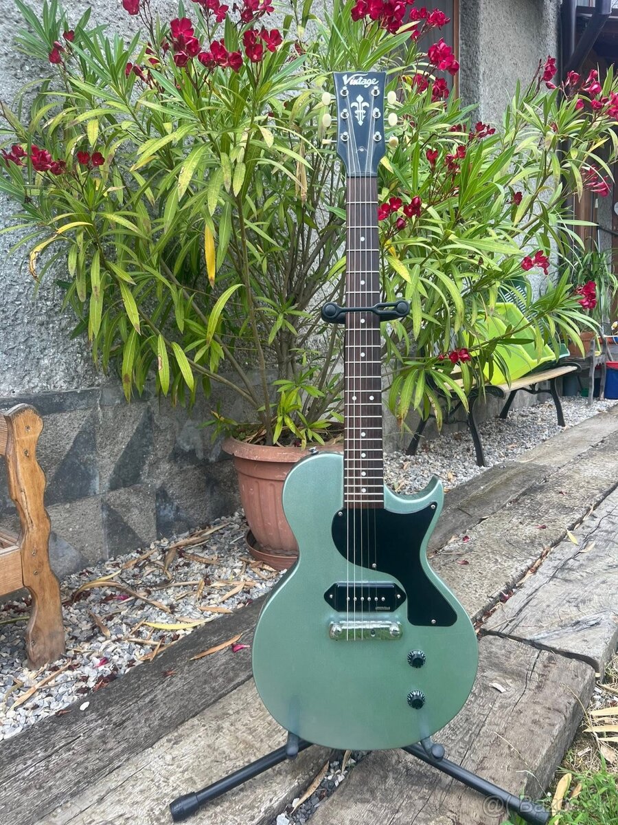 El.gitara Vintage V120