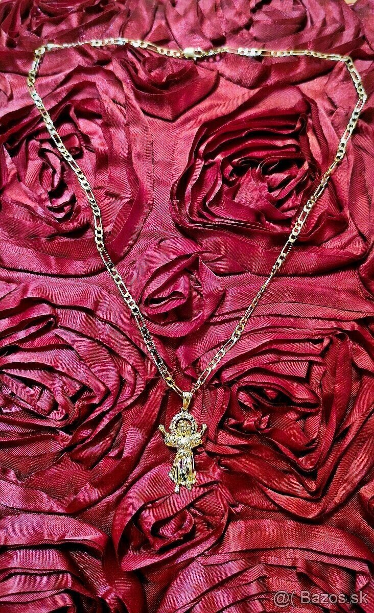 NOVE RETIAZKY FIGARO A PRIVESKY