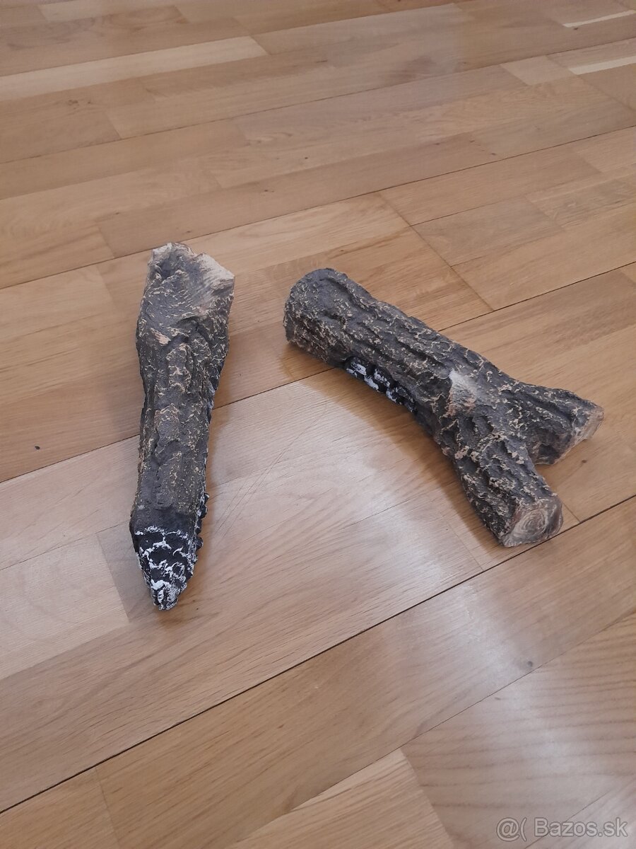 Keramické polienka pre plynový krb