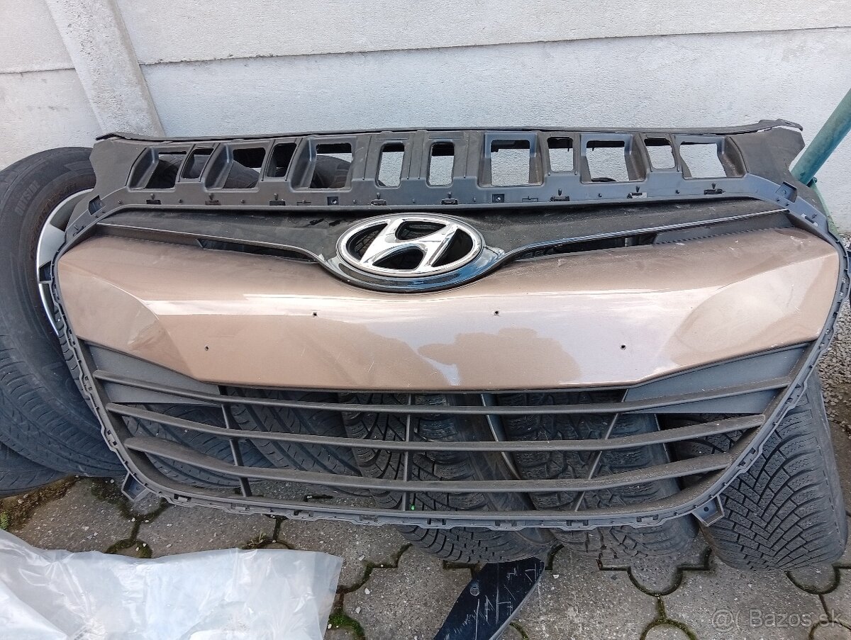 Hyundai i30 predna maska