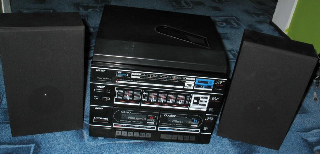Retro hifi systém UNISEF MZ-2000 - rádio, kazety, gramofón