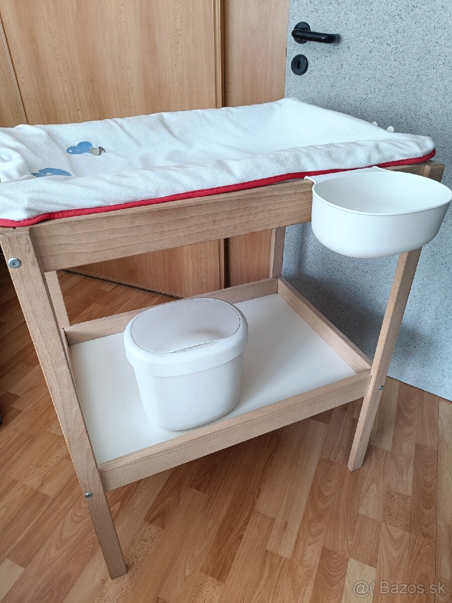 Predám prebaľovaci pult aj s prislusenstvom