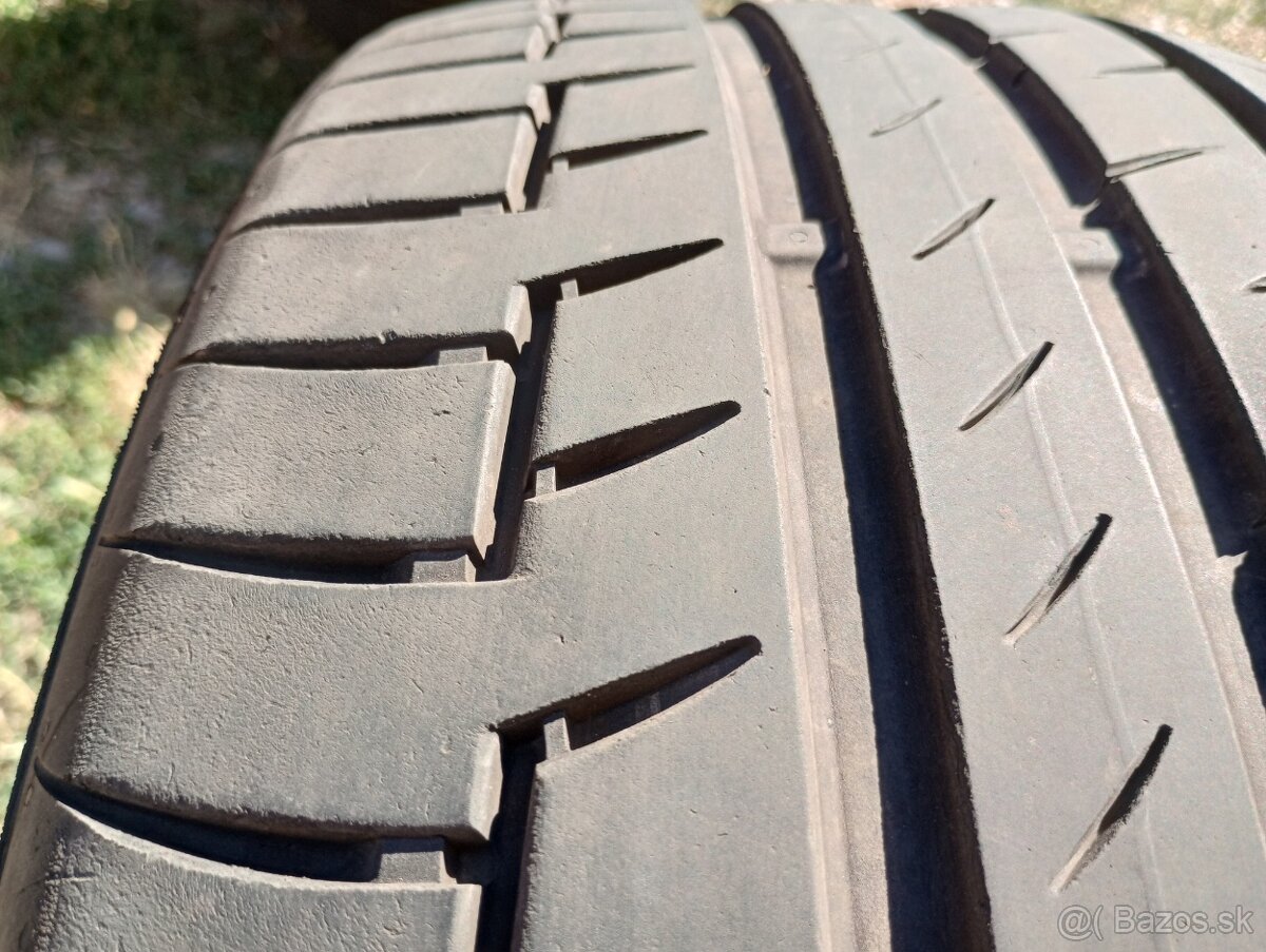 Predam 2ks pneu 235/45/r18 letne 94V Continental
