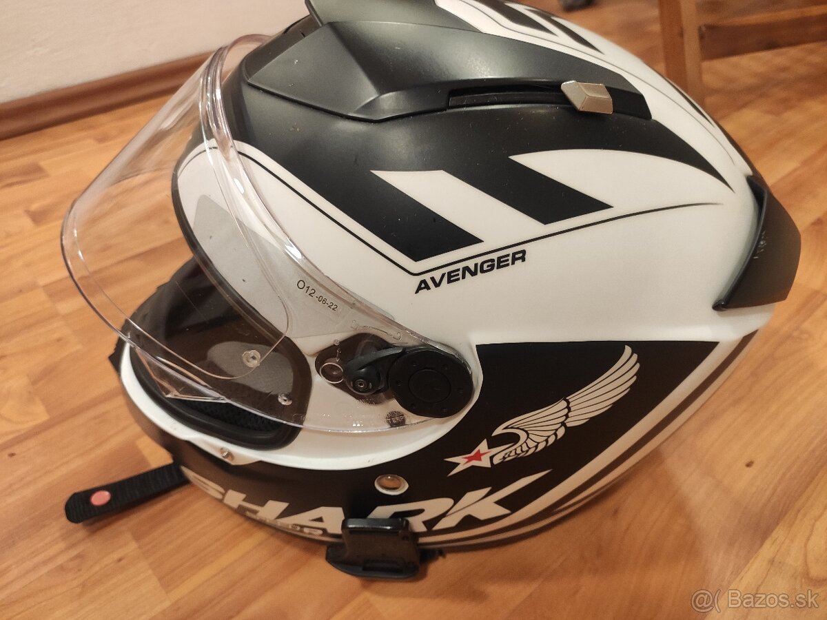 Prilba SHARK SPEED-R veľkosť L (+ intercom držiak?)