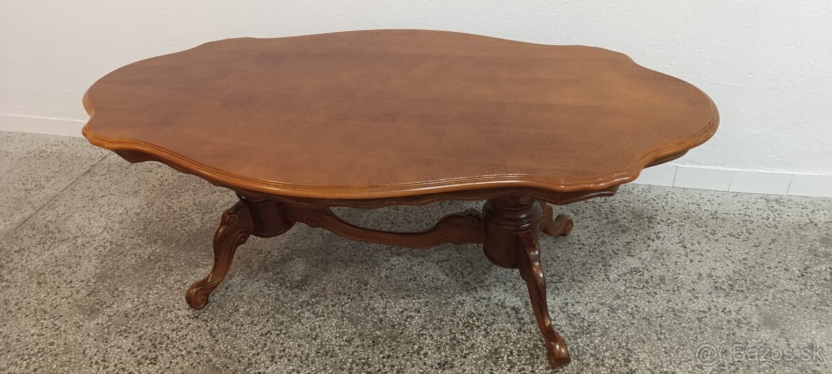 Konferenční stolek, neobaroko, nábytek z masívu