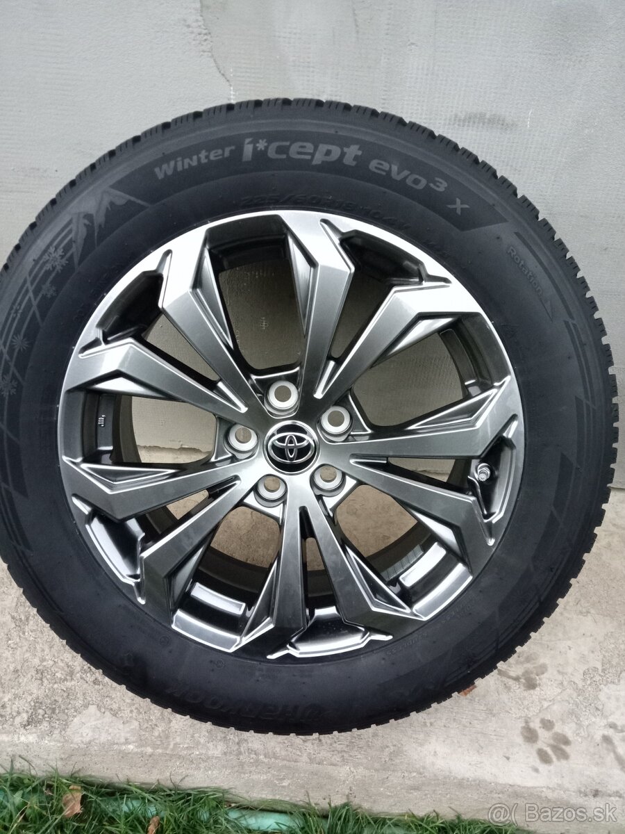 7Jx18 5x114,3 - NOVÉ zimné komplety TOYOTA RAV4