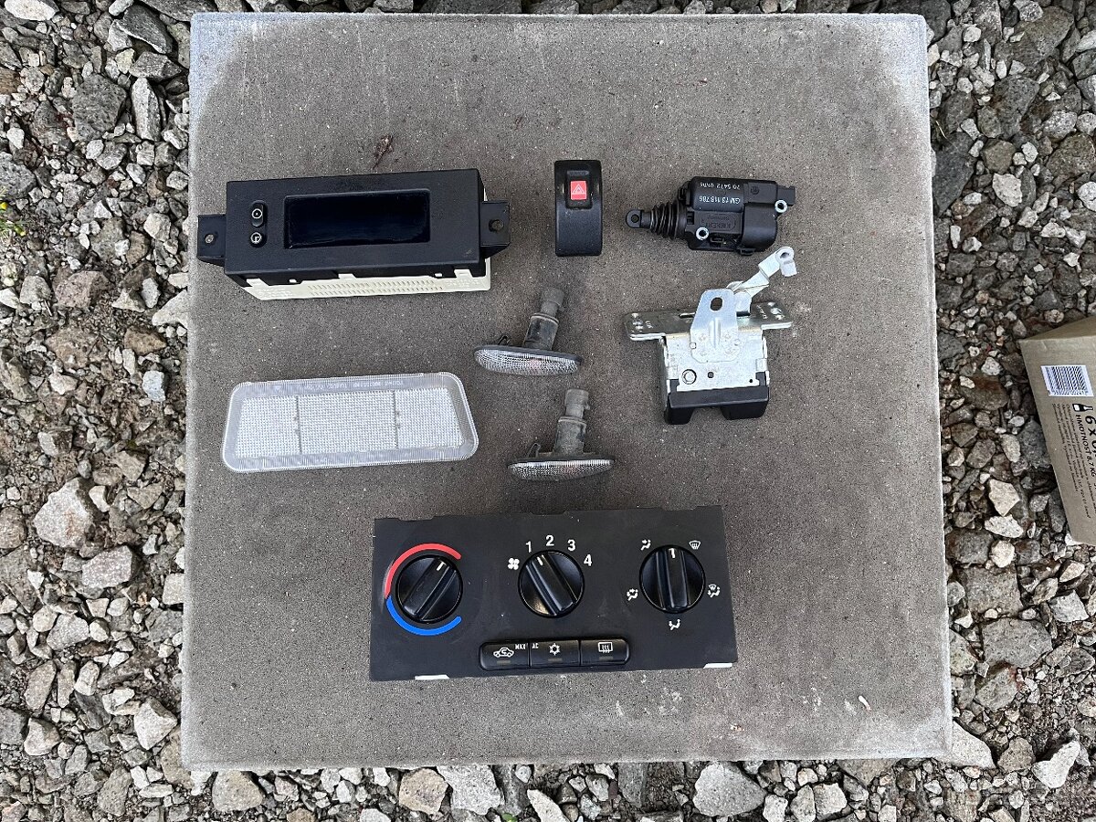 Opel Astra G panel kurenia,displej,svetlo,smerovky,spínač