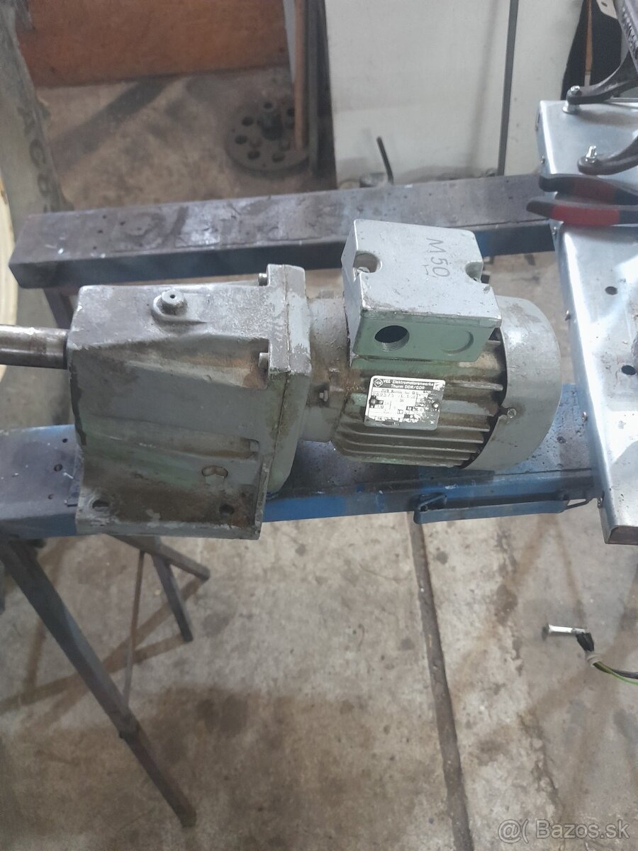 Prevodovka selektromotorom