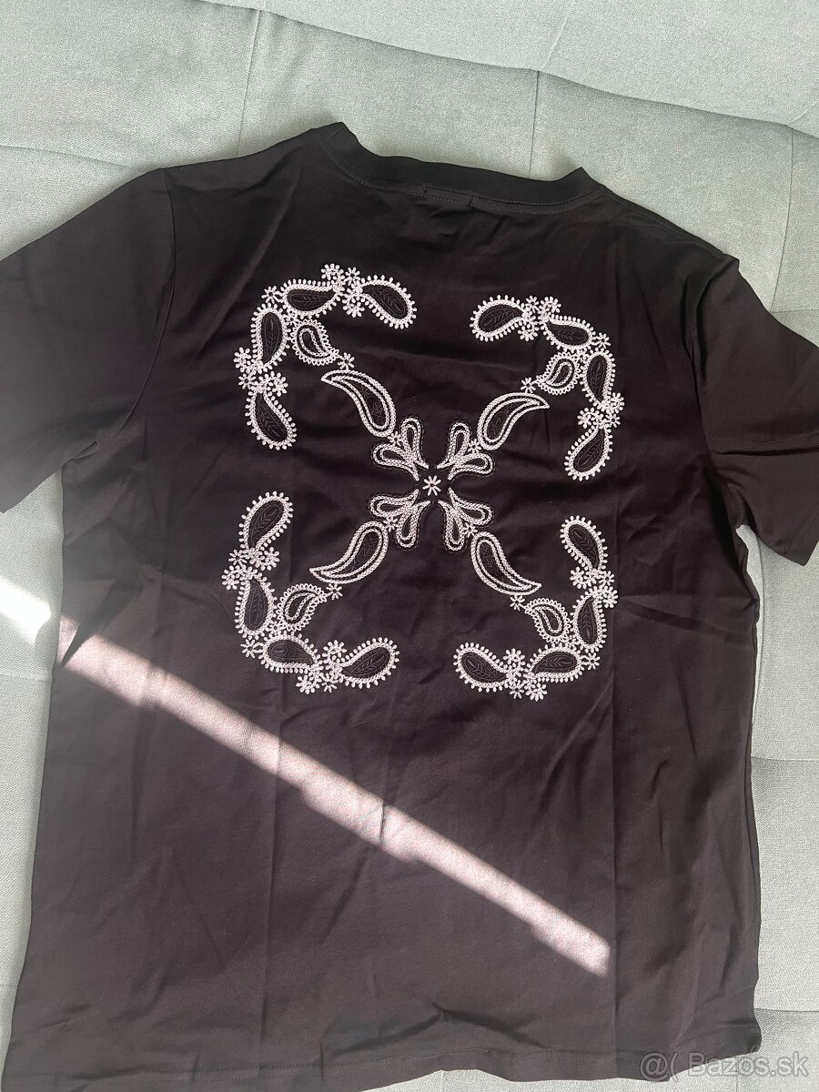 OFF WHITE T-SHIRT FLOWER